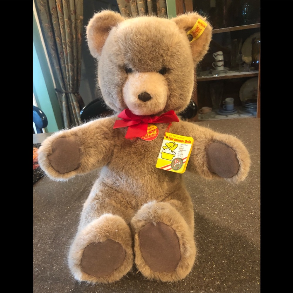 Steiff collectible bear.labels intact